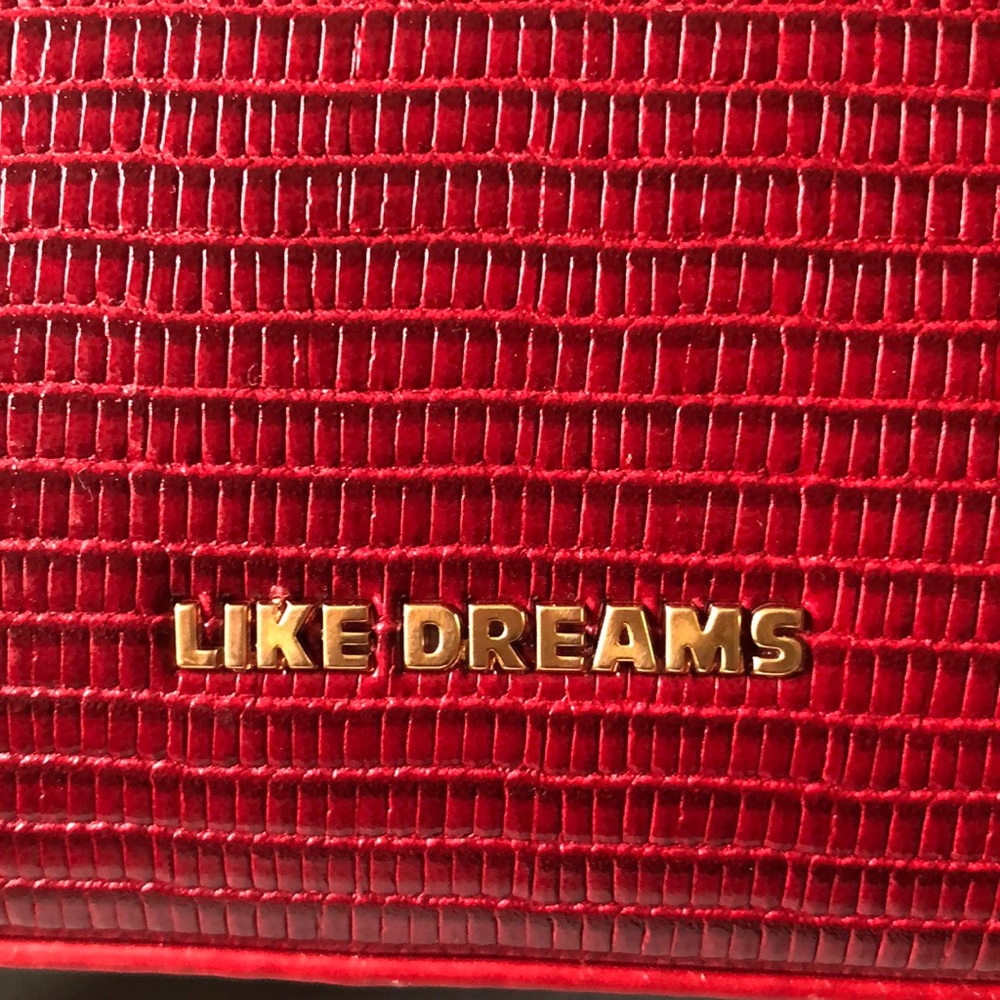 Red bow tie purse